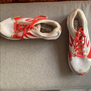 Men’s Newton running sneakers size 9.5